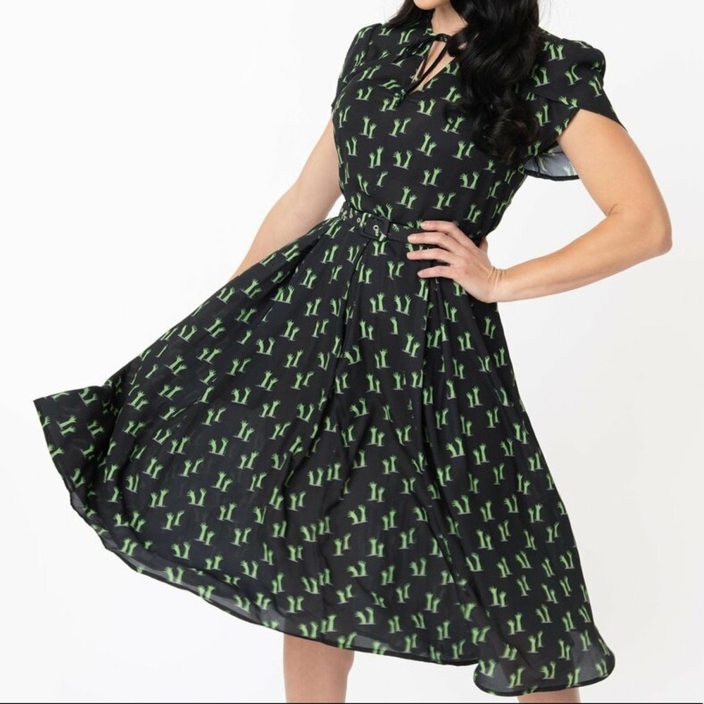 Unique Vintage “Zombie Hands Print Dahlia Midi Dress”, Size Small S NWT Swing